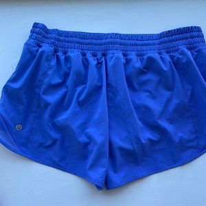 Lululemon Hotty Hot High Rise 2.5 shorts